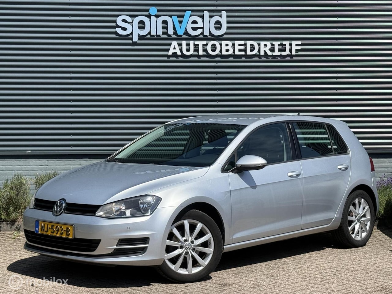 Volkswagen Golf - 1.2 TSI Connected Series - DSG - Trekhaak - Leder - - AutoWereld.nl