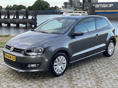 Volkswagen Polo - 1.4-16V Highline DSG Airco Cruise Stoelverwarming