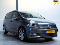 Volkswagen Touran - 1.4 TSI Connected Series 7p|Camera|Stoelverwarming