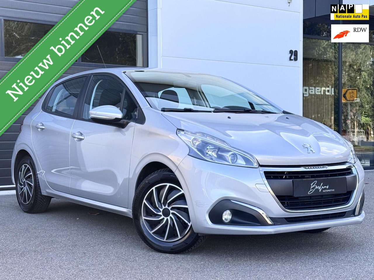 Peugeot 208 - 1.2 PureTech Blue Lion Carplay|Org NL|4seizbande - AutoWereld.nl