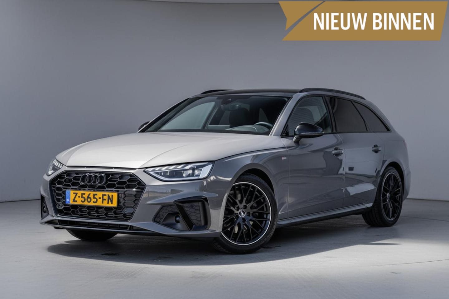 Audi A4 Avant - 2.0 35 TFSI S-Line Competition NL-auto|Matrix|Chronosgrijs|Elek-Trekhaak|ACC|Camera|Carpla - AutoWereld.nl
