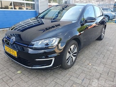 Volkswagen Golf - GOLF - E