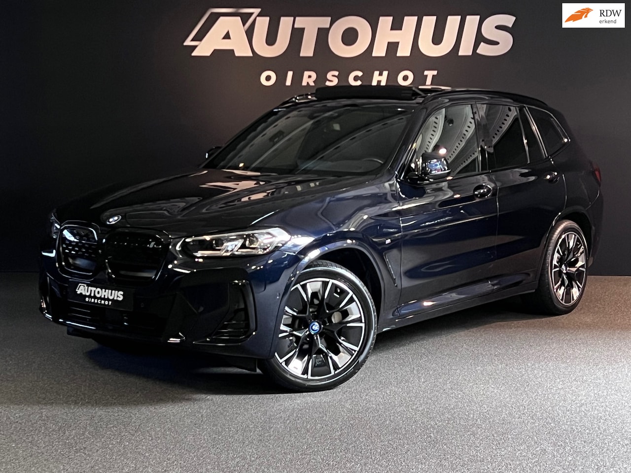 BMW iX3 - High Executive 80 kWh Edition M Pano/ H&K/ Memory M stoelen/ 360 Camera/ ACC/ 20"/ Headup - AutoWereld.nl