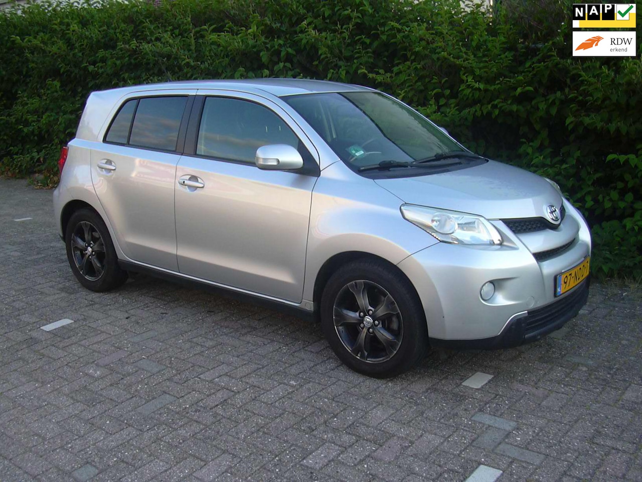 Toyota Urban Cruiser - 1.3 VVT-i Dynamic 1.3 VVT-i Dynamic - AutoWereld.nl