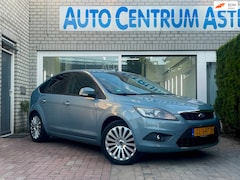Ford Focus - 1.6 Titanium Zeer netjes