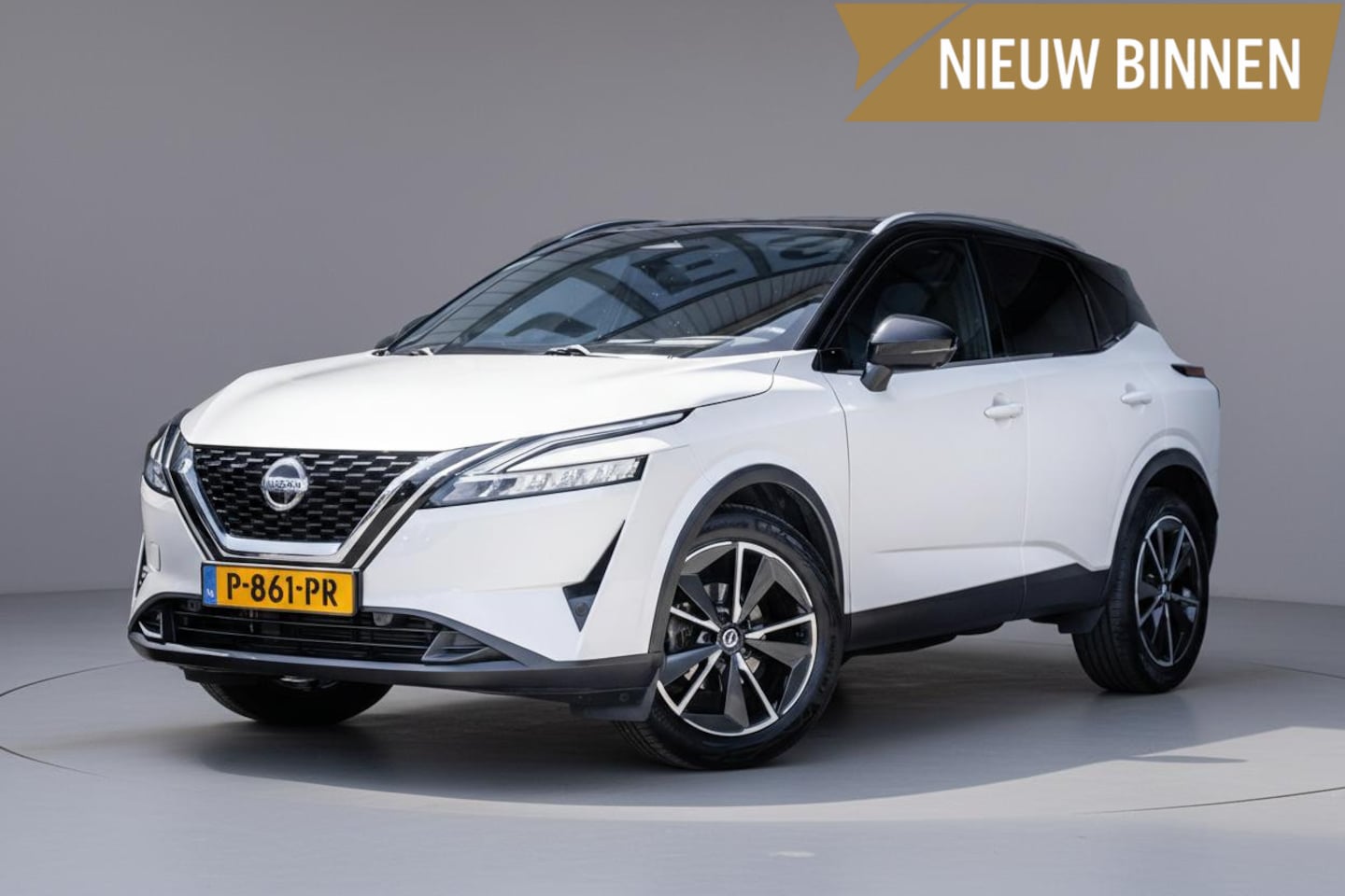 Nissan Qashqai - 1.3 MHEV Premiere Edition Org.NL|Panorama|360°|HuD|Trekhaak|1e-eig.|Dealer-onderhouden - AutoWereld.nl