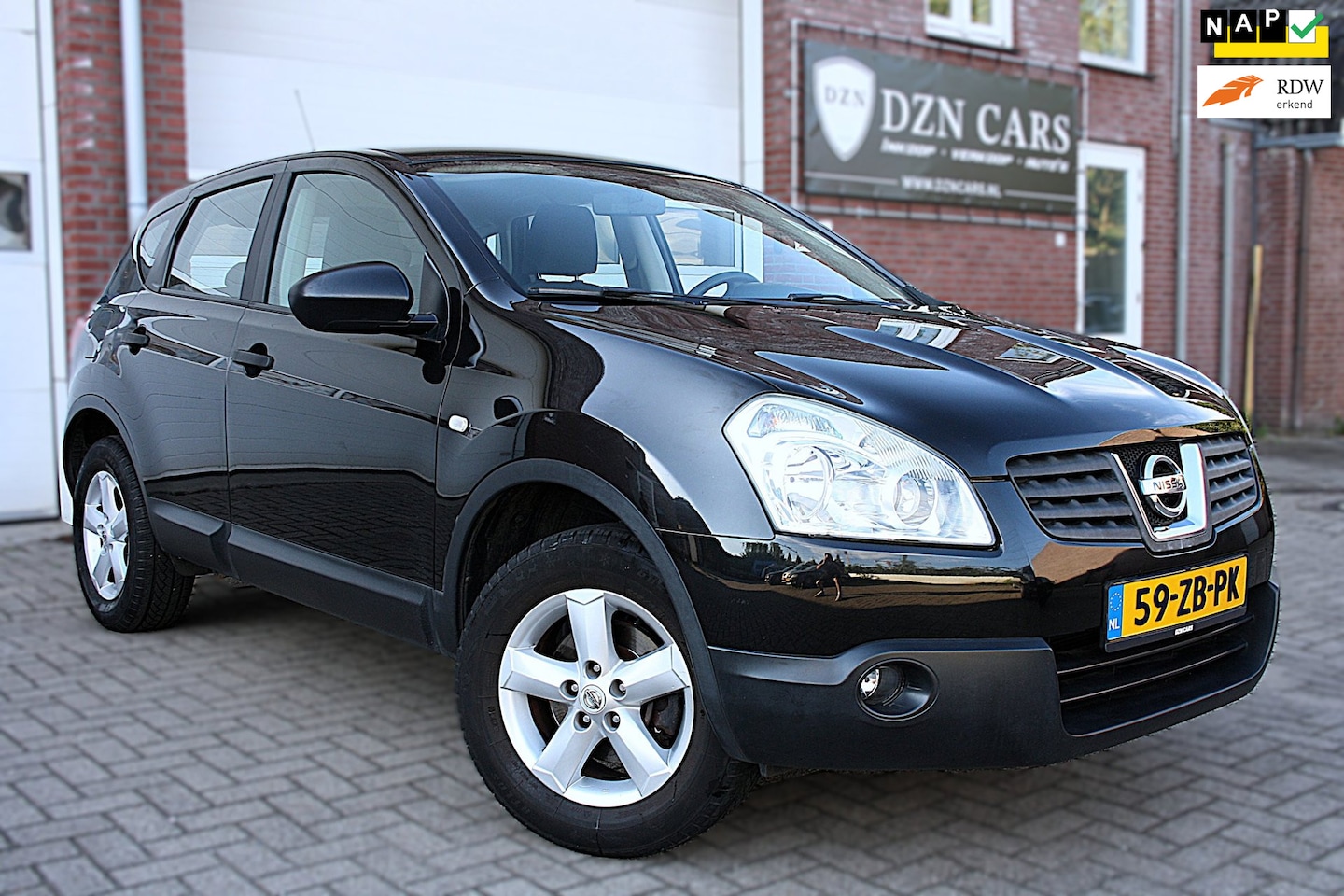 Nissan Qashqai - 1.6 Visia Nap|Nw Apk|Trekhaak|Cruise control|Bluetooth|Lm velgen - AutoWereld.nl