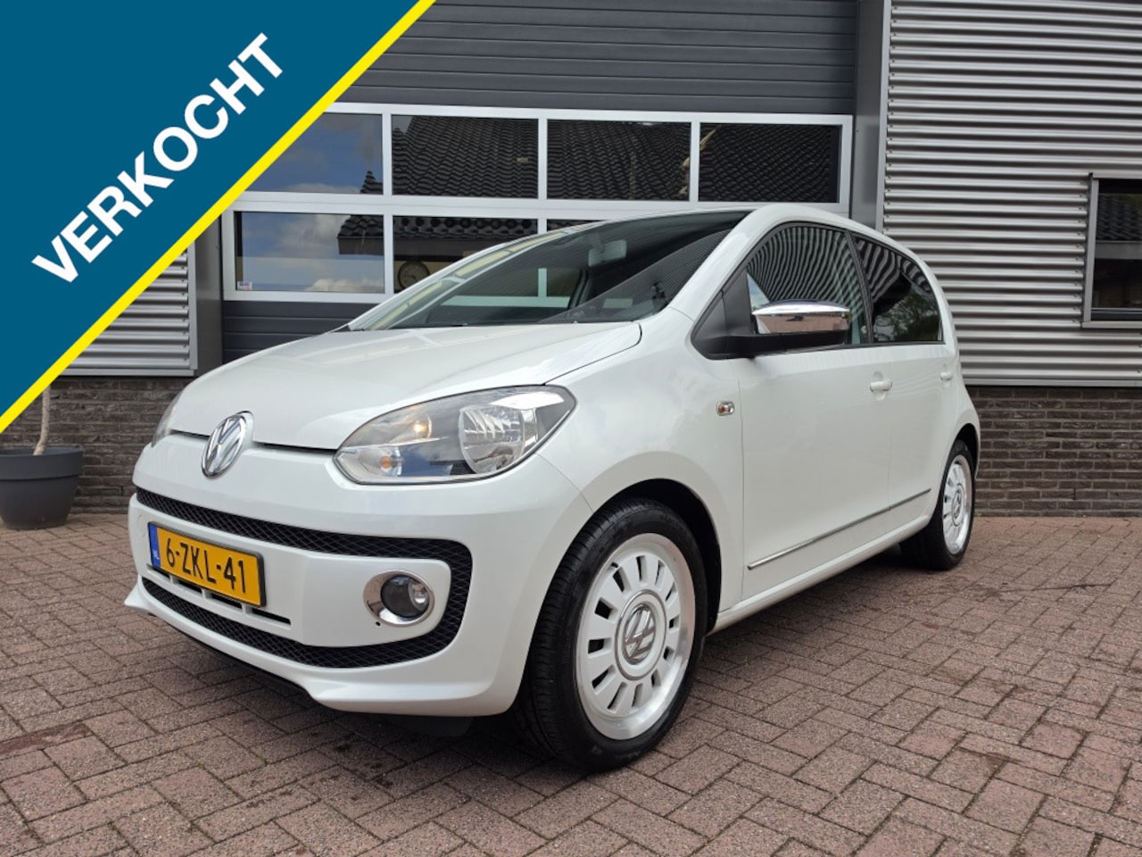Volkswagen Up! - | NL Auto | Airco | LM Velgen | 1.0 high up! BlueM. - AutoWereld.nl