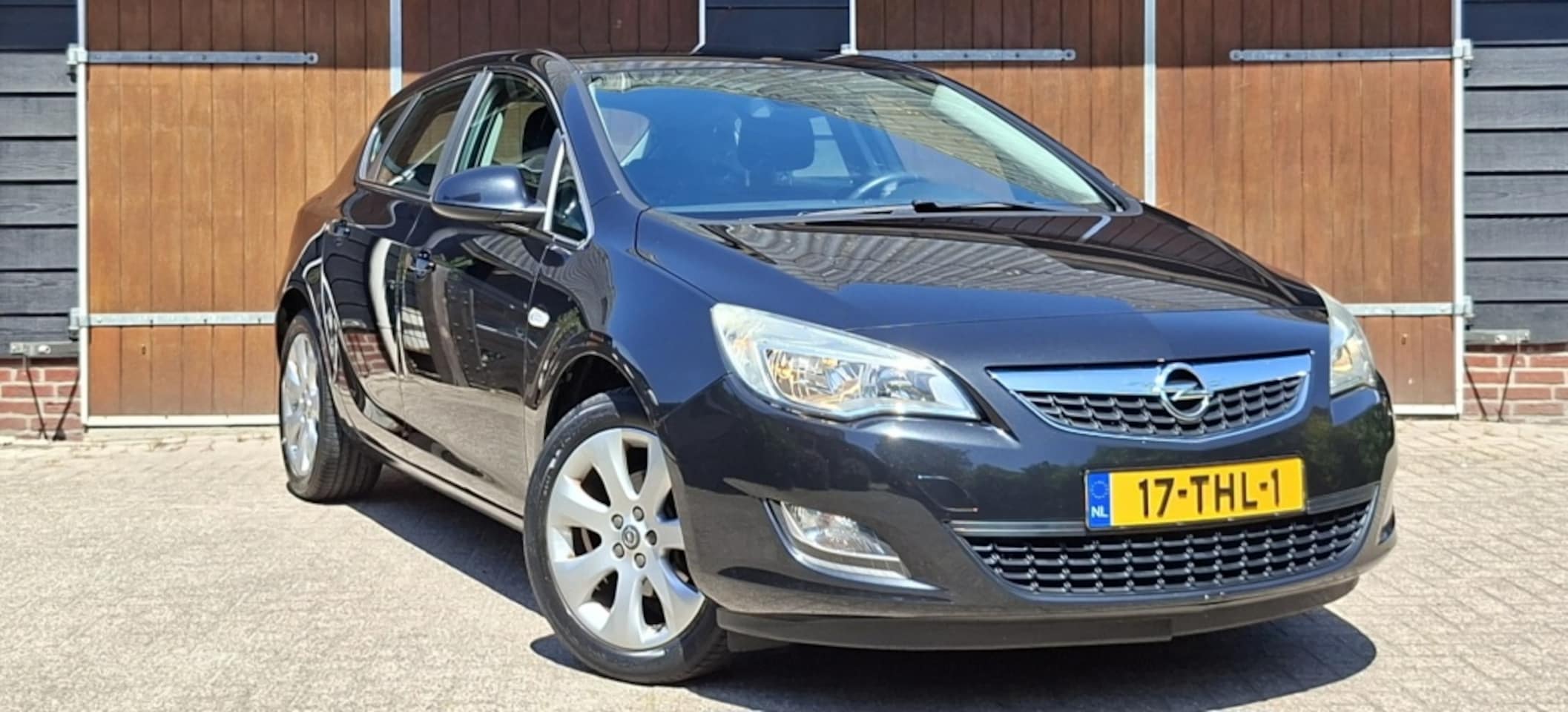 Opel Astra - 1.4 Turbo Edition | Airco | Trekhaak | Parkeersensoren | NAP - AutoWereld.nl