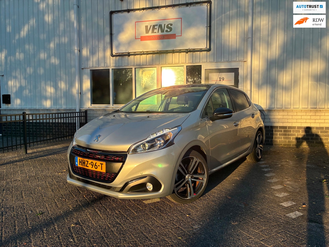 Peugeot 208 - 1.2 PureTech GT-Line 1.2 PureTech GT-line, zeer nette auto! riem verv! - AutoWereld.nl