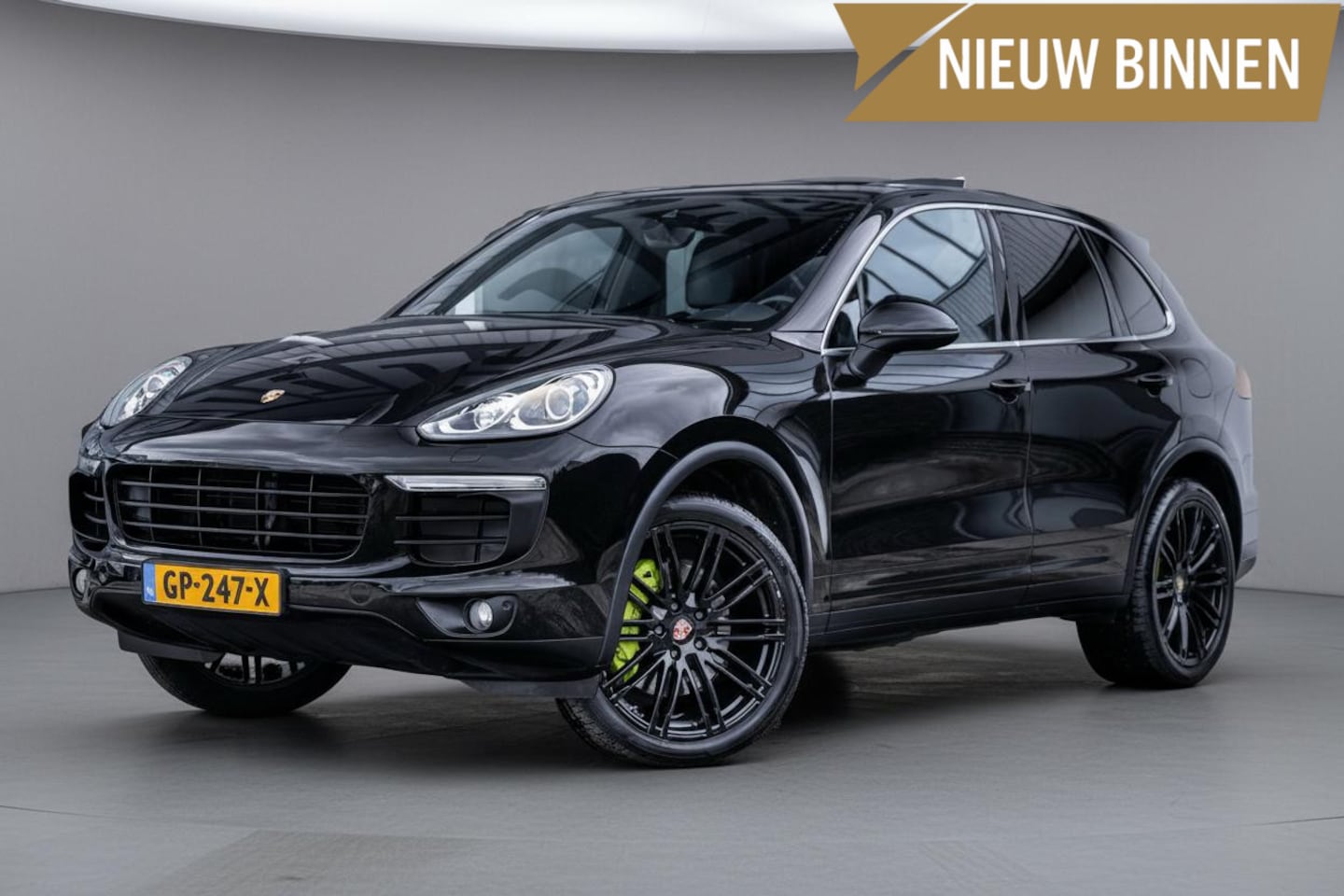 Porsche Cayenne - 3.0 S E-Hybrid SportChrono Pano|Bose|Luchtvering|Memory|Trekhaak|Camera|Elek-A.klep - AutoWereld.nl