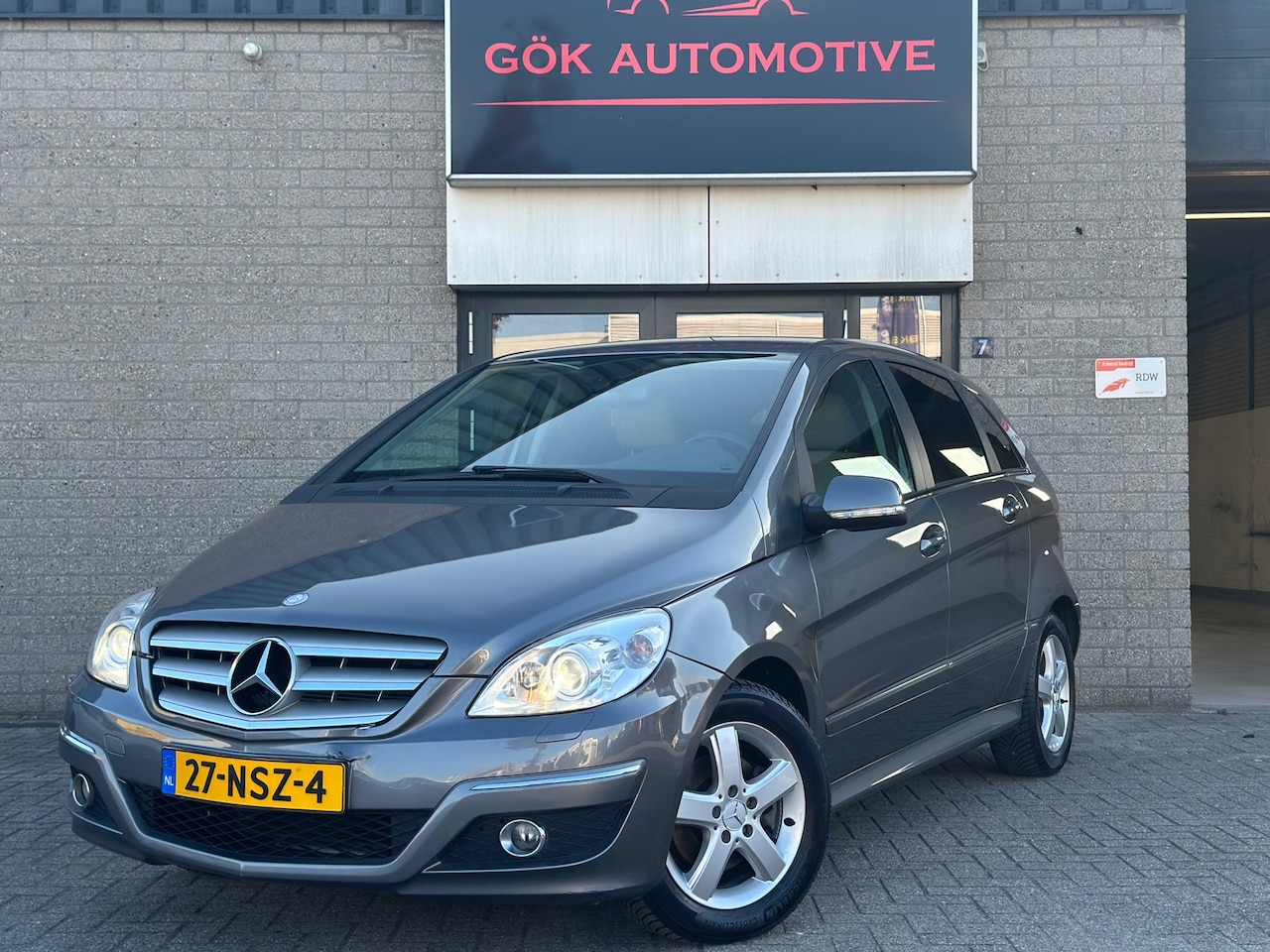 Mercedes-Benz B-klasse - 200 / Automaat / NAP / Dealer OH / Xenon / Leer / Stoelverwarming / Cruise Control / Navi - AutoWereld.nl