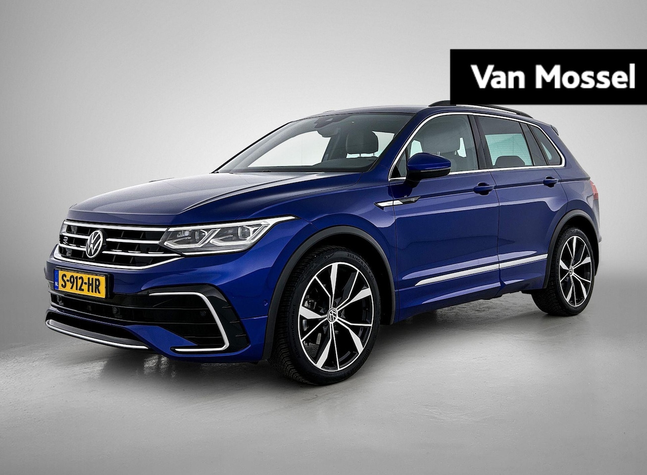 Volkswagen Tiguan - 1.5 TSI R-Line Business+ | 245 PK | SoH .. | Trekhaak | All Season Banden | Digital Cockpi - AutoWereld.nl
