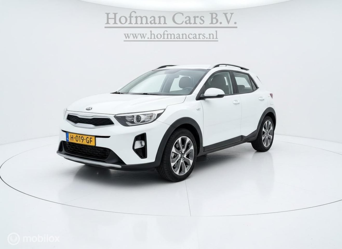 Kia Stonic - 1.0 T-GDi DynamicLine | CarPlay | Navigatie | Camera | Slechts 21.893 km! | NAP | NL AUTO - AutoWereld.nl