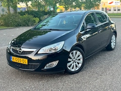 Opel Astra - 1.7 CDTi Selection/Leder/NAvi/Clima/APK
