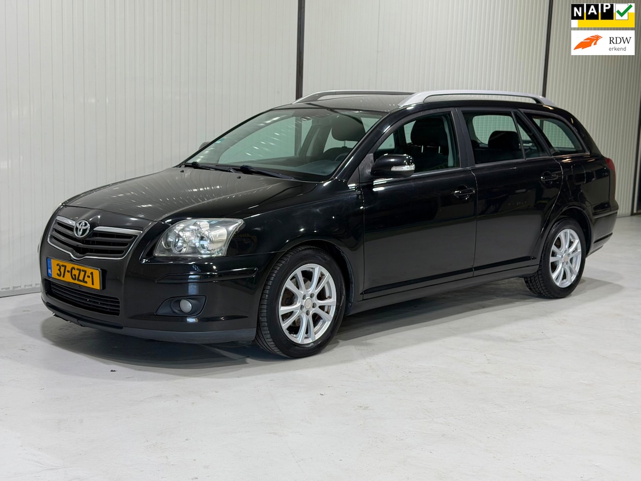 Toyota Avensis Wagon - 1.8 VVTi Luna Business - NAVI - TREKHAAK - LM VELGEN - NWE APK! - AutoWereld.nl
