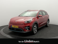 Kia e-Niro - DynamicLine 64 kWh SOH 94, 9% | Warmtepomp | Trekhaak | Camera | Stoel/Stuurverwarming