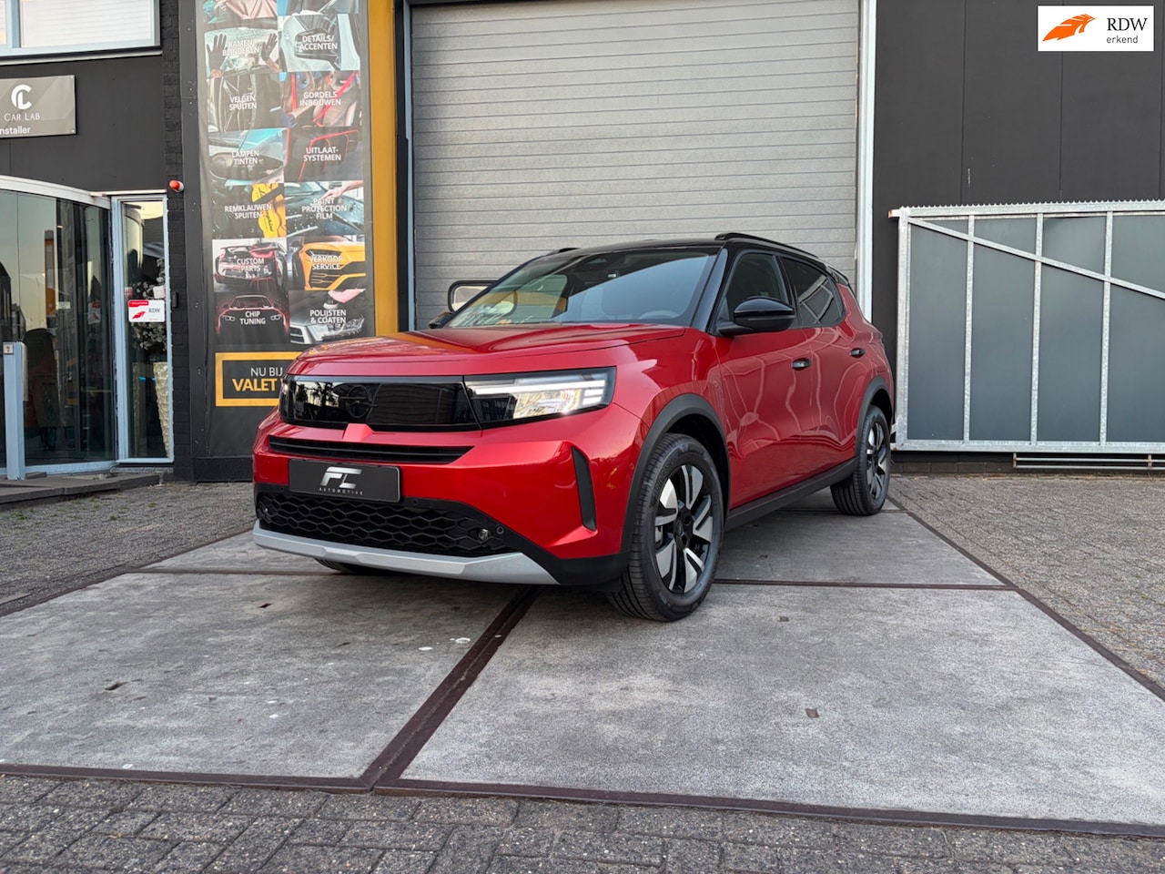Opel Frontera - 1.2 Turbo Hybrid Edition | Camera | Navi | Winterpakket - AutoWereld.nl