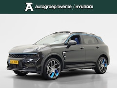 Lynk & Co 01 - 1.5 | 360 Camera | Zwarte hemel | Panoramadak