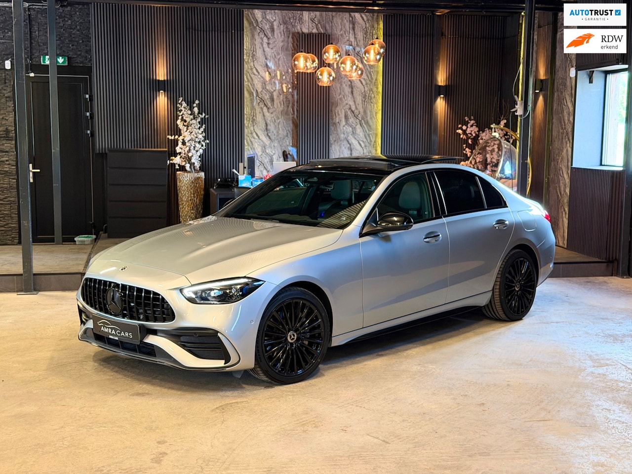 Mercedes-Benz C-klasse - 300 e AMG|PANO|MEMORY|BURMESTER|FULL OPTIONS - AutoWereld.nl