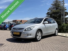 Hyundai i30 CW - 1.4i Blue Dynamic, Trekhaak, Airco, Clima