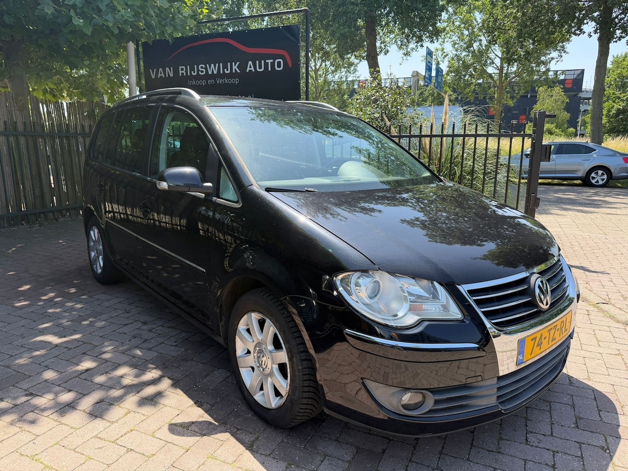 Volkswagen Touran - 1.4 TSI Highline Business Clima Cruise-con Elec-Ram - AutoWereld.nl