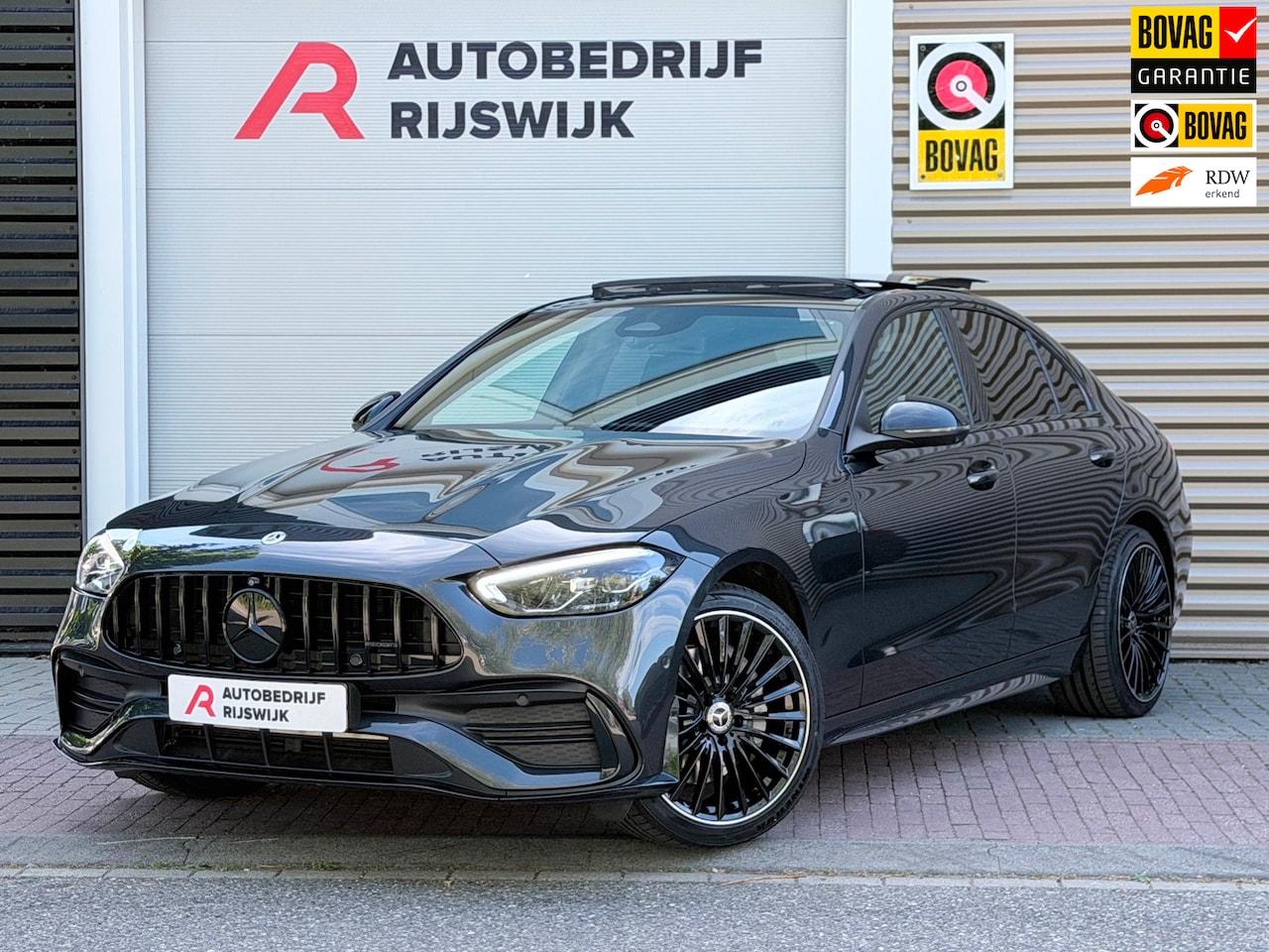Mercedes-Benz C-klasse - 300 e AMG Line Night Pakket Pano/360/HuD - AutoWereld.nl