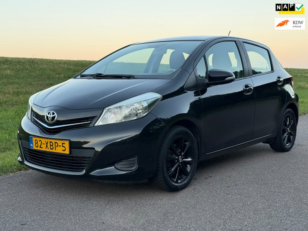 Toyota Yaris - 1.3 VVT-i Aspiration | Cruise | NAV | 1 EIG | Camera - AutoWereld.nl