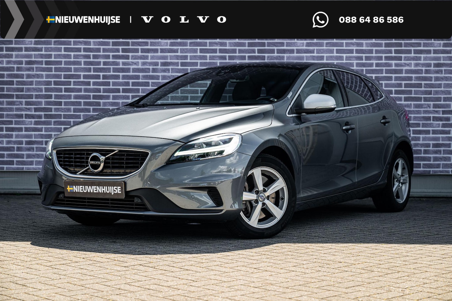 Volvo V40 - 1.5 T3 Polar+ Sport | R-Design | Harman Kardon Audio | Achteruitrijcamera | Parkeerassiste - AutoWereld.nl