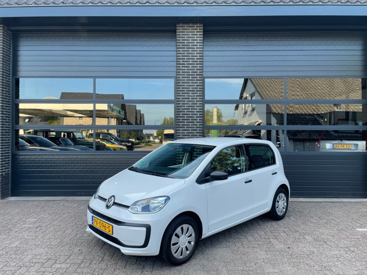 Volkswagen Up! - 1.0 BMT TAKE UP! Airco - AutoWereld.nl