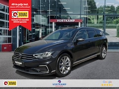Volkswagen Passat - 1.4 TSI GTE DSG BUSINESS TREKHAAK/LEDER/CAMERA/PANO-DAK/ACC/STANDKACHEL/STOELVERW