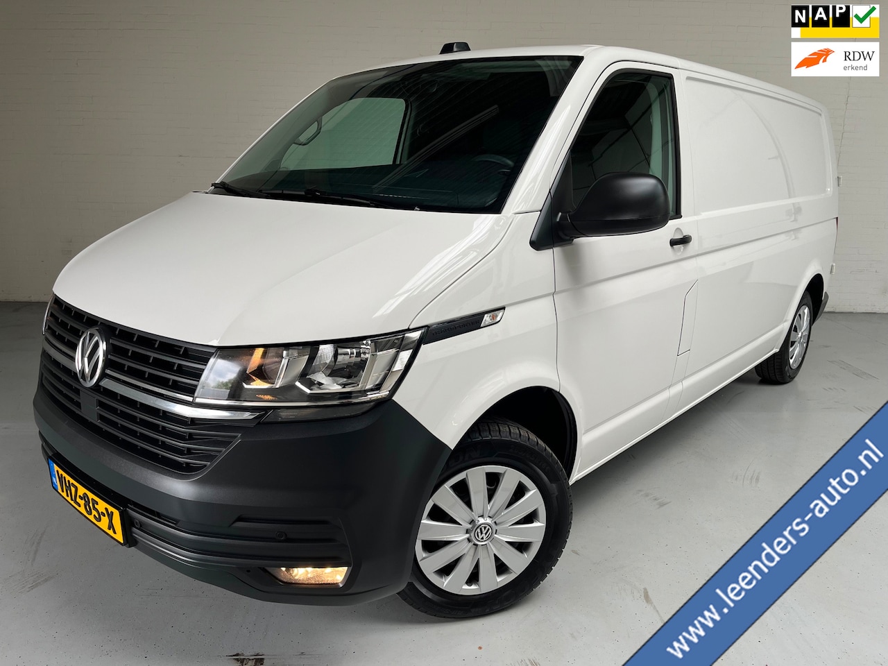 Volkswagen Transporter - Automaat DSG Servicewagen 2.0 TDI 150pk L2H1 3Persoons Sortimo Inrichting, Airco, Navigati - AutoWereld.nl