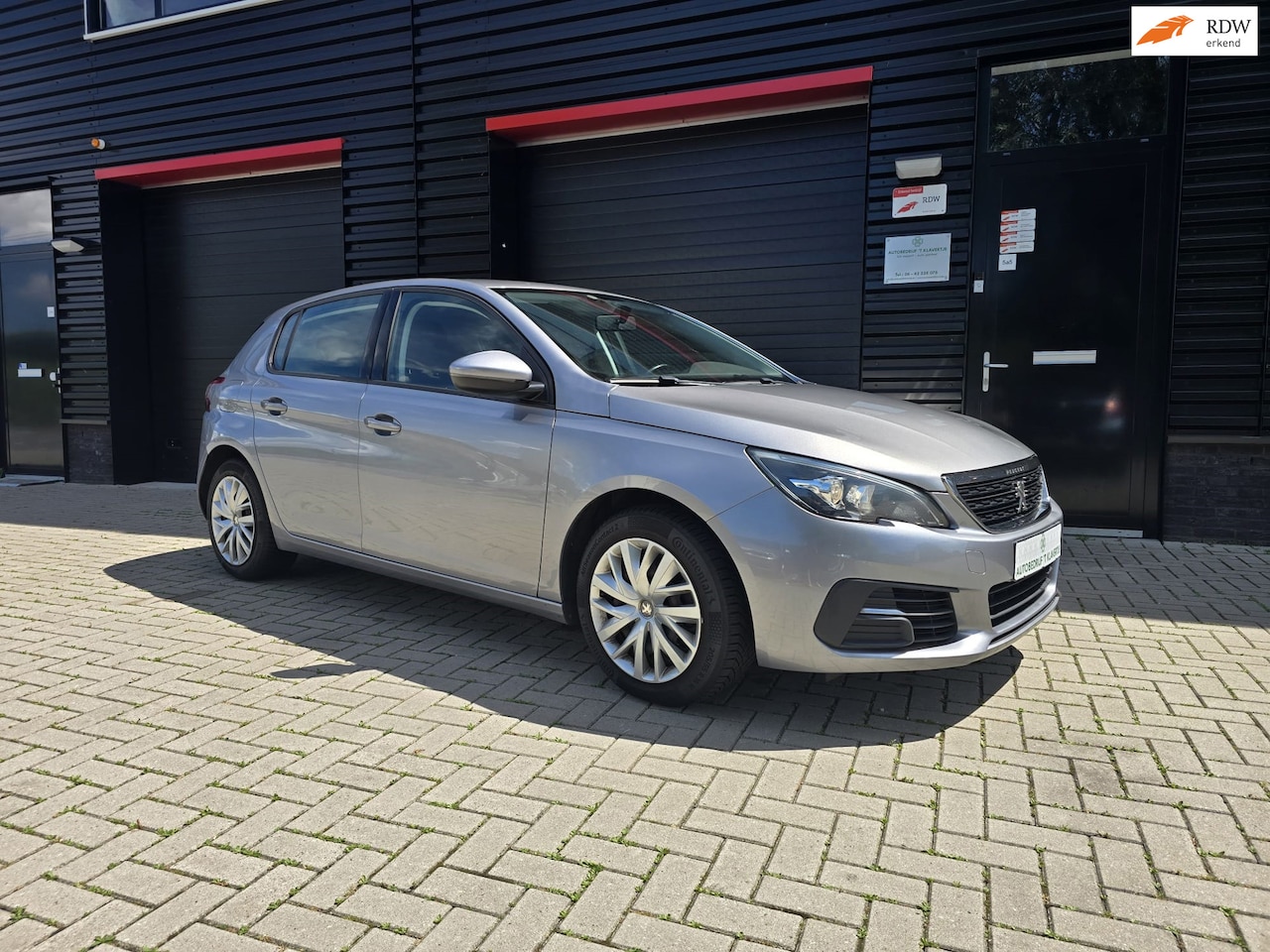 Peugeot 308 - 1.5 BlueHDi Blue Lease | NAVIGATIE | PDC | LED | ELEC. PAKKET - AutoWereld.nl