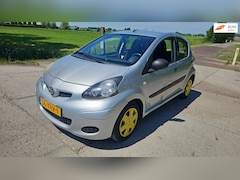 Toyota Aygo - 1.0-12V Comfort Navigator/ 5 deurs/ bj 2011