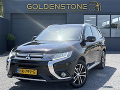 Mitsubishi Outlander - 2.0 PHEV Executive Edition Trekhaak, Keyless, Camera, Navi, Stoelverw-Koeling, Halfleder,