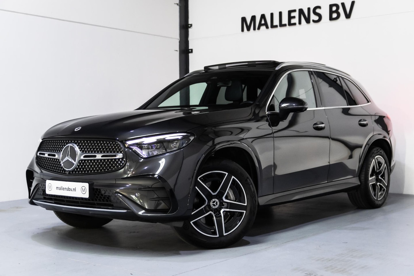 Mercedes-Benz GLC-klasse - 400e 4MATIC AMG Line PANORAMADAK/HUD/MEMORY/380PK/360/TREKHAAK/KEYLESS - AutoWereld.nl