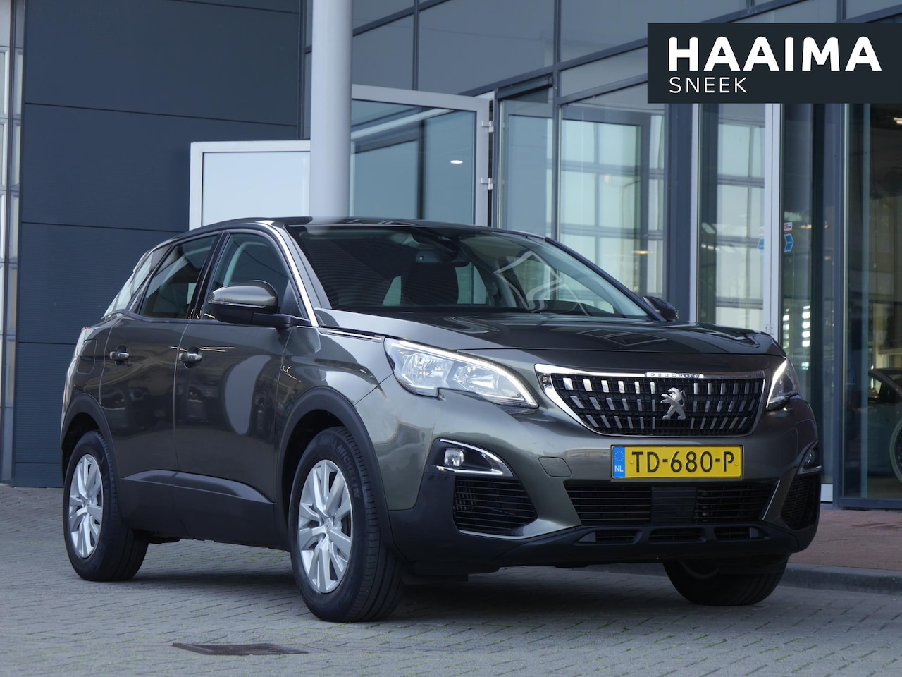 Peugeot 3008 - 1.2 PureTech Blue Lease Executive | Trekhaak | Navigatie | Climate control | Lichtmetalen - AutoWereld.nl