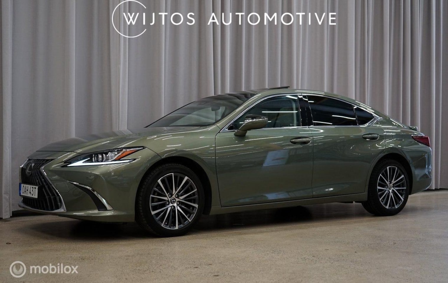 Lexus ES - 300h Business Line 300h Business Line - AutoWereld.nl