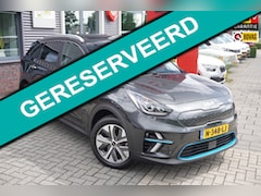 Kia e-Niro - ExecutiveLine 64 kWh / SOH 96.4% / Warmte pomp /Stoelventilatie / ACC / Memory / Pano / Le