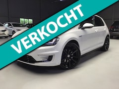 Volkswagen Golf - 1.4 TSI GTE I Pano I Camera I Stoelverw I Navi I Dode Hoek I Led I 19inch I Getint Glas I