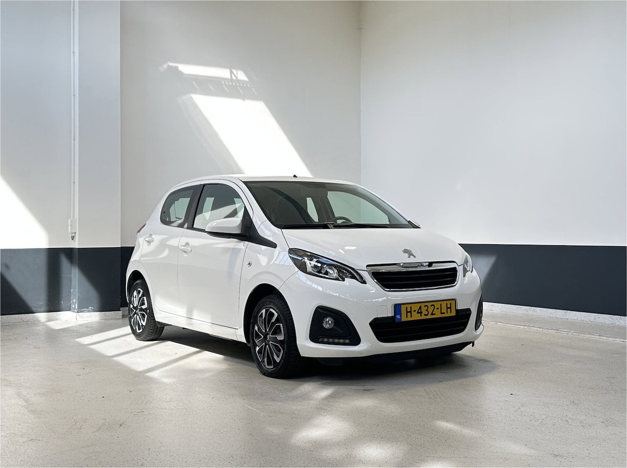 Peugeot 108 - 1.0 e-VTi Active | Bluetooth | Airco | C.V | NL | 2 Eig | - AutoWereld.nl