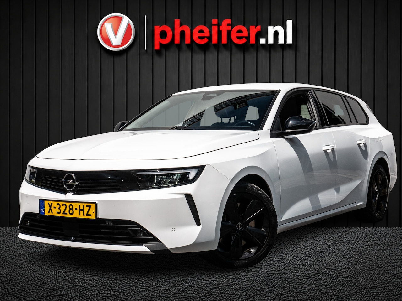 Opel Astra Sports Tourer - 1.6 Plug-in Hybrid Business Edition Camera/ AGR stoel/ Navigatie/ Stoelverwarming/ Carplay - AutoWereld.nl