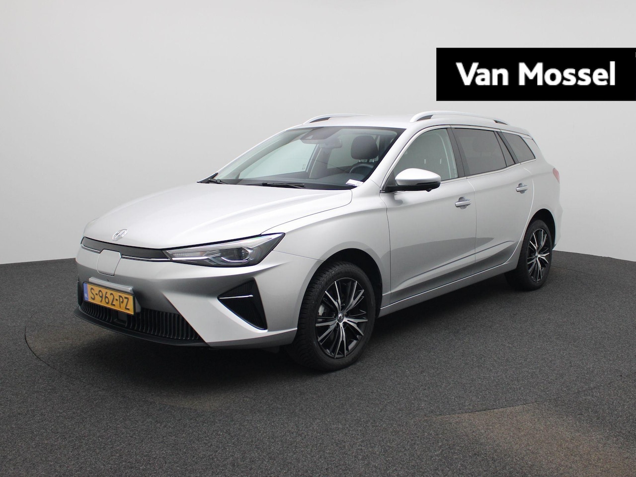 MG MG5 Electric - Long Range Luxury 61 kWh | Leder | Navi | 360 Camera | Apple CarPlay | Adaptive Cruise Con - AutoWereld.nl
