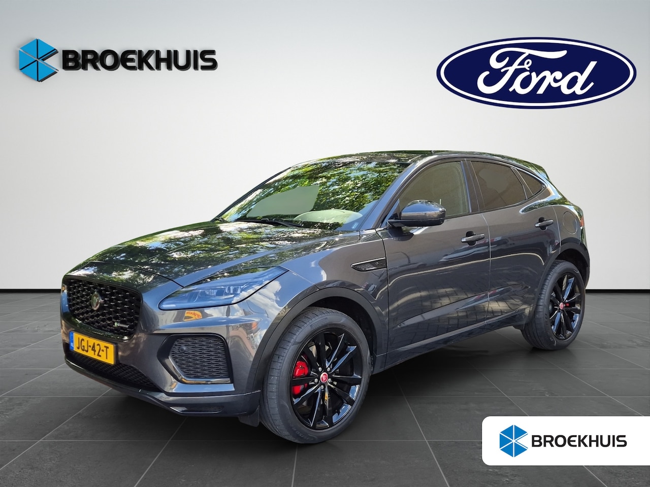 Jaguar E-Pace - 1.5 P300e AWD R-Dynamic HSE 310pk | Panoramadak | Meridian Audio | Elekt. Trekhaak - AutoWereld.nl
