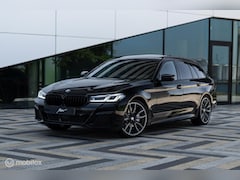 BMW 5-serie Touring - 520i M Sport |Pano |ACC |Sfeer |Memory