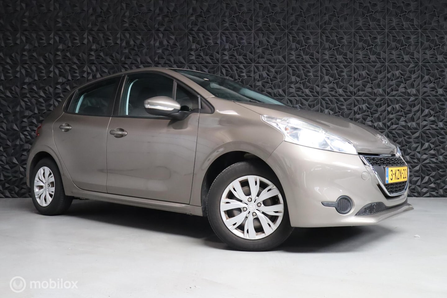 Peugeot 208 - 1.2 VTi Active | Cruise Control | AC | BT | ESP - AutoWereld.nl