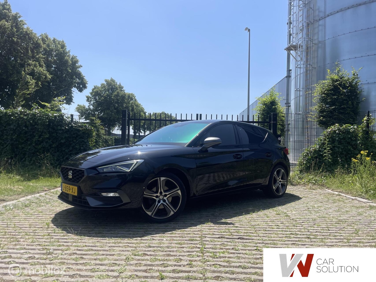 SEAT Leon - 2.0 TDI FR Launch Edition 2.0 TDI FR Launch Edition - AutoWereld.nl