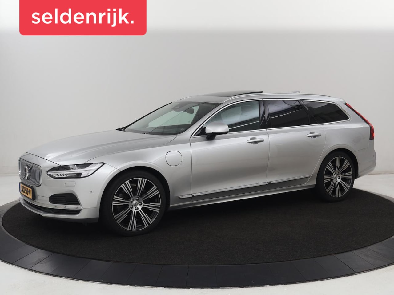 Volvo V90 - 2.0 T6 Plug In AWD Inscription | SOH 97% | Panoramadak | Head-Up | Leder | Harman/Kardon | - AutoWereld.nl