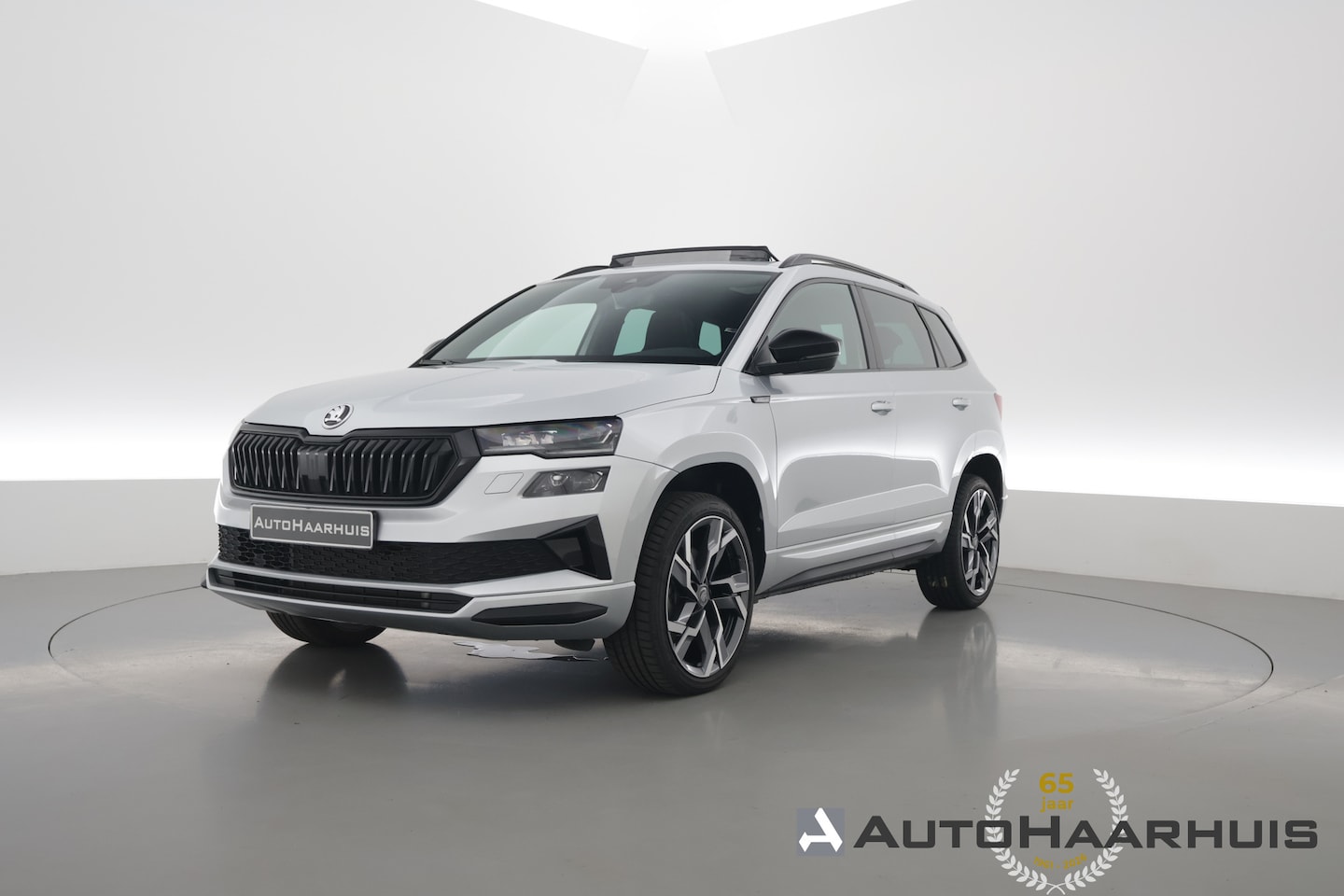 Skoda Karoq - 1.5 TSI ACT Sportline Business | Pano | Adapt. Cruise | Navi | CarPlay | Stoel-Stuurverw. - AutoWereld.nl