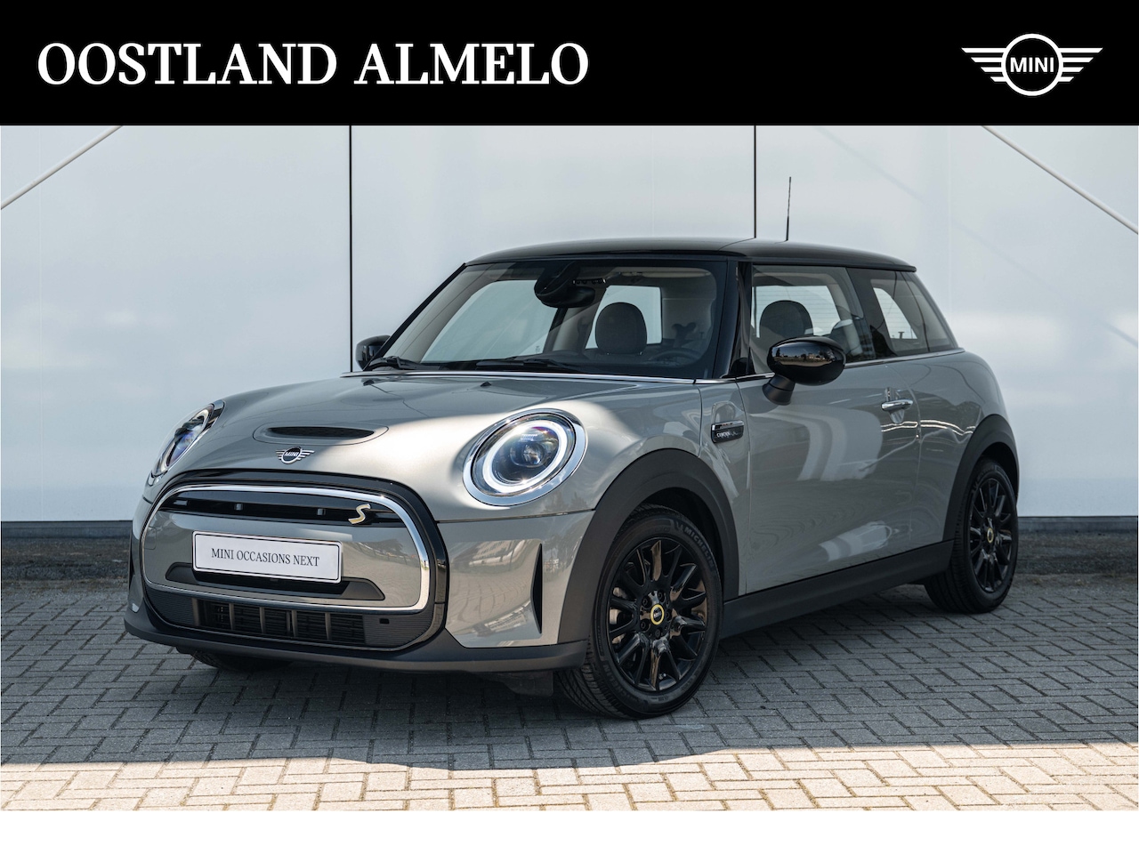 MINI Electric - Classic / Sportstoelen / Cruise Control / LED / Multifunctioneel stuurwiel / 16" LM Victor - AutoWereld.nl